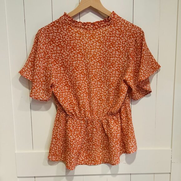 Romantic Floral Wrap Top 🧚♀️🌸 - Picture 3 of 6